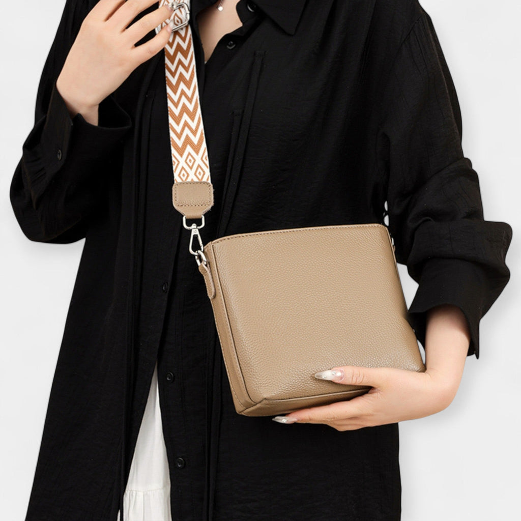 Lightweight Crossbody Shoulder Bag With Adjustable Strap