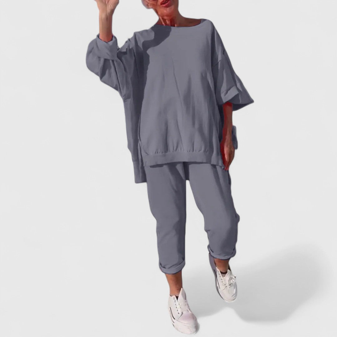 Daphne Lounge Set With Blouse And Comfortable Trousers