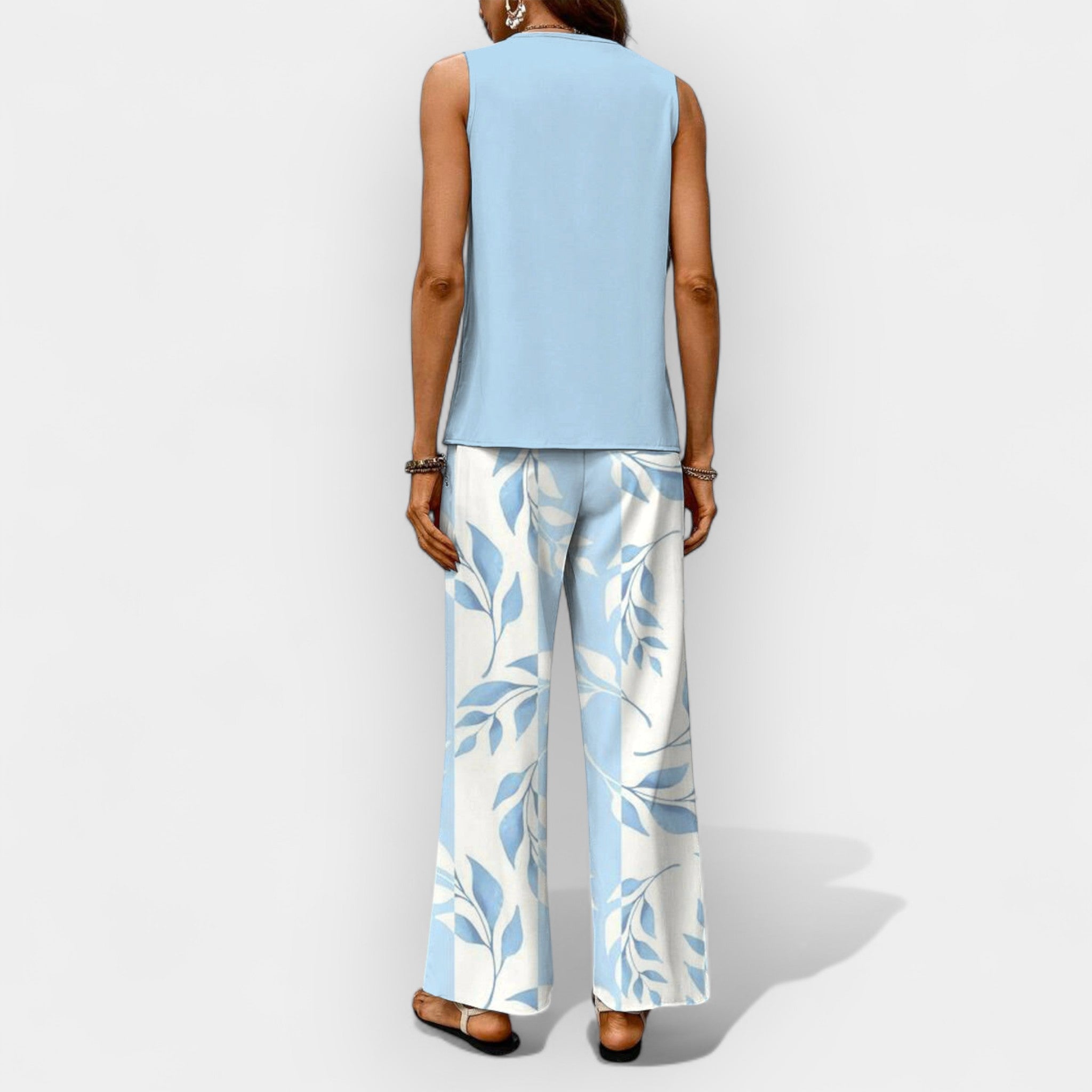 Lightweight Summer Set For Travel And Everyday Style