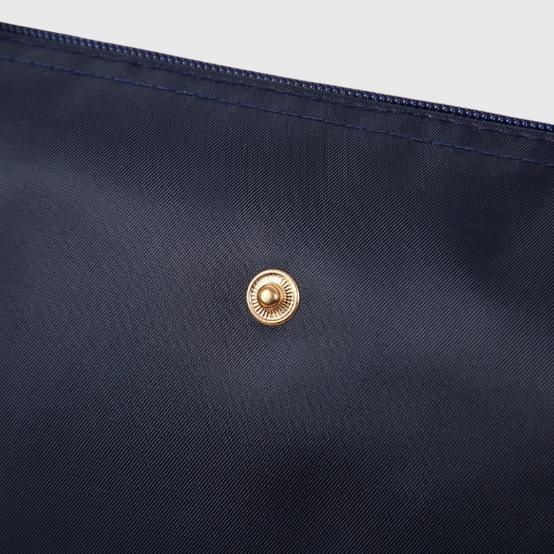 Maria Elegant Waterproof Handbag With Zip Closure Everyday