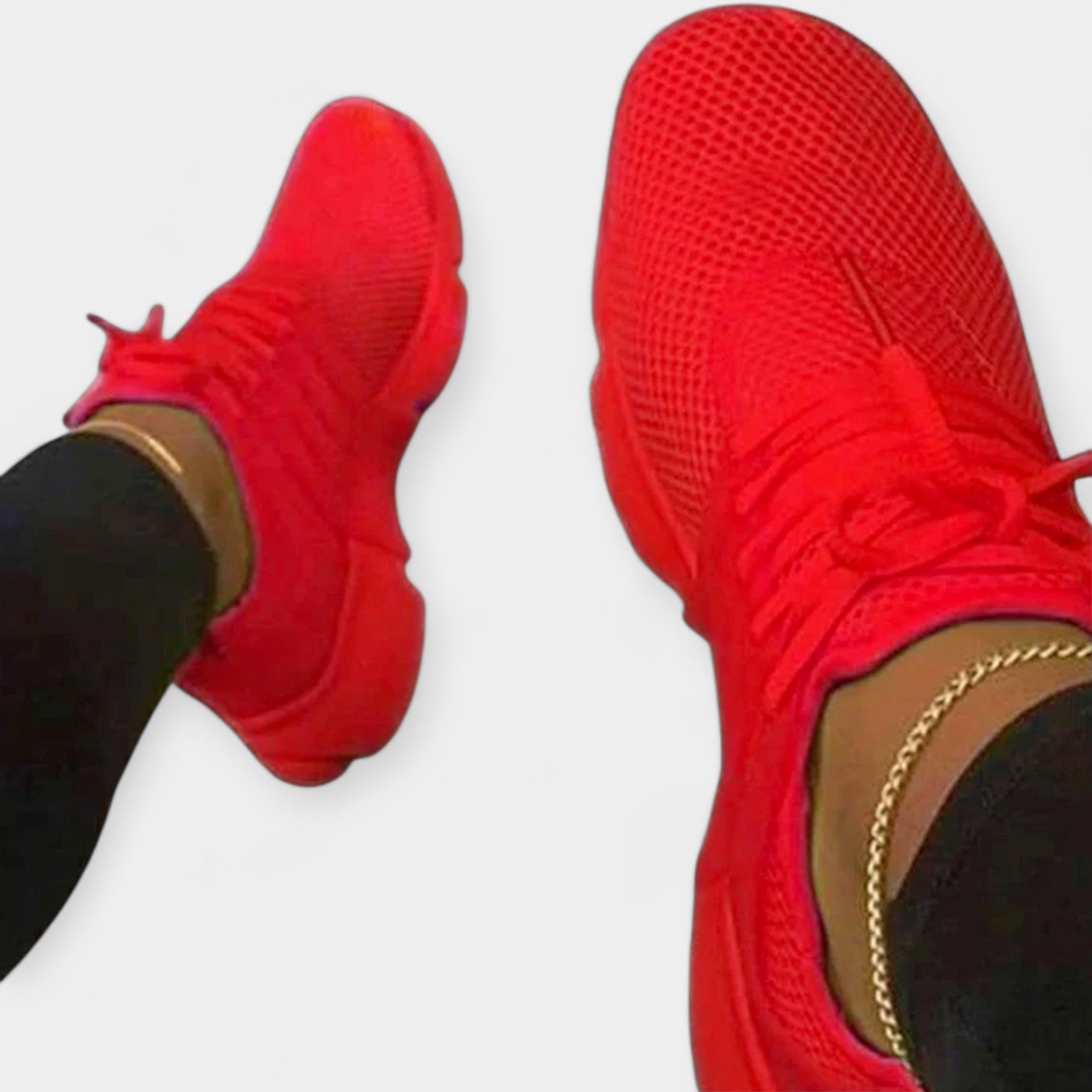 Ultra Light Sneakers With Sporty Comfort And Breathable