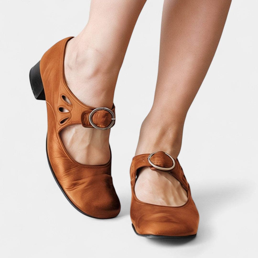 Georgia Leather Comfort Shoes with Soft Lining and Wide Fit